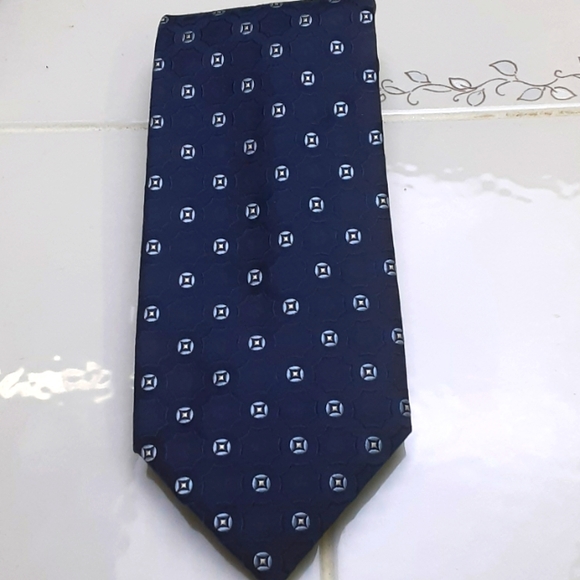 Meeting Street Tie. 100% silk. Hand Made Stylish Men's - Picture 1 of 3